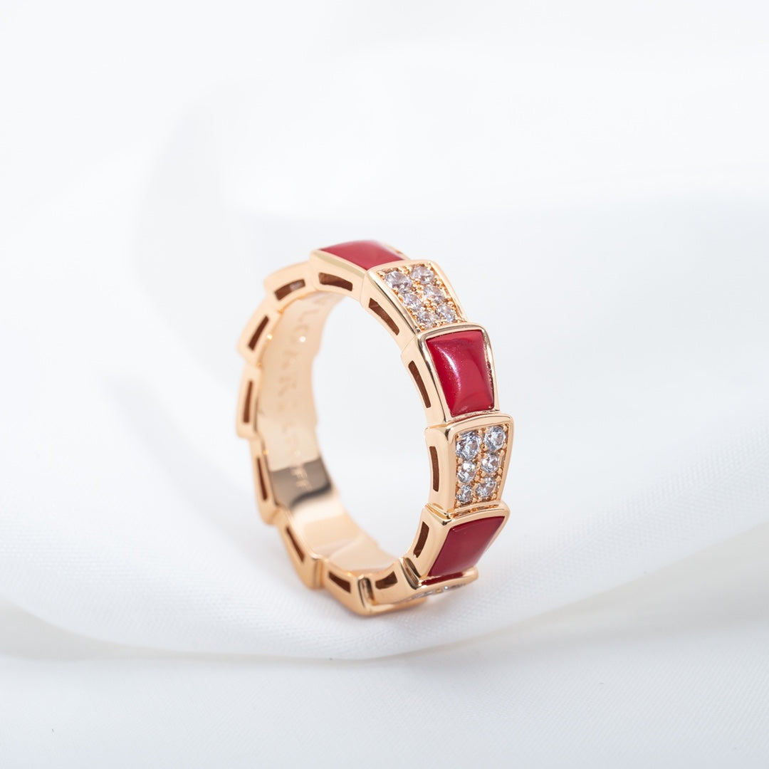 Jewelver SERPENTI RING PINK GOLD CARNELIAN DIAMOND PAVED 4MM
