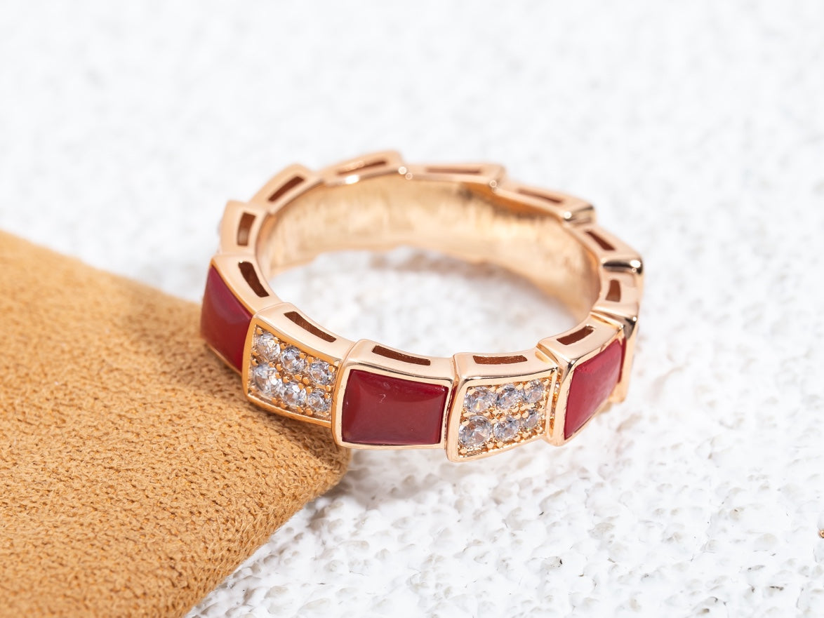 Jewelver SERPENTI RING PINK GOLD CARNELIAN DIAMOND PAVED 4MM