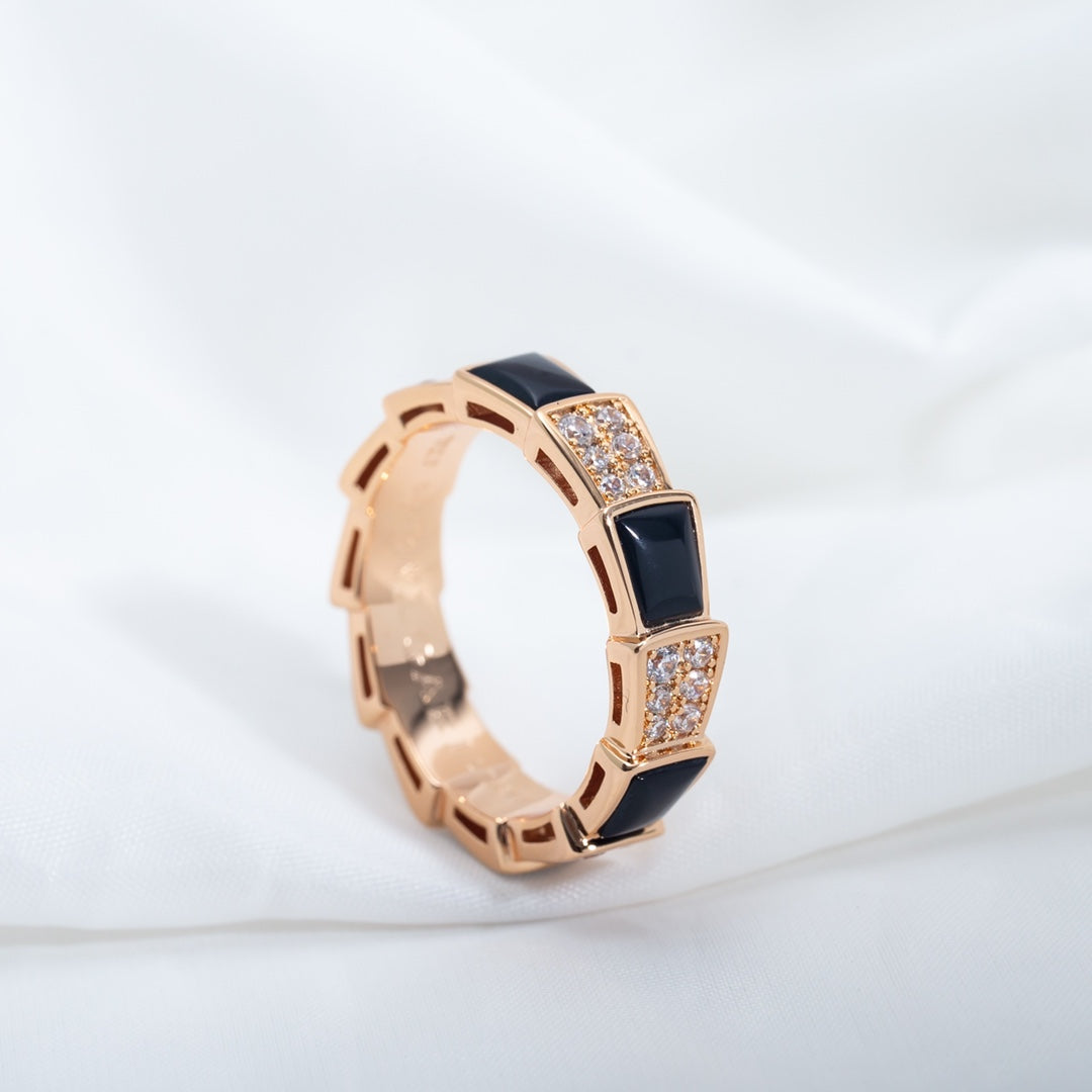 Jewelver SERPENTI RING PINK GOLD BLACK MOP DIAMOND PAVED 4MM