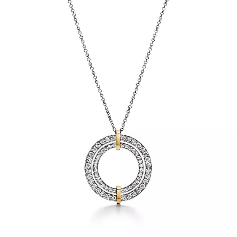 Jewelver T Edge Circle Diamond Pendant Necklace