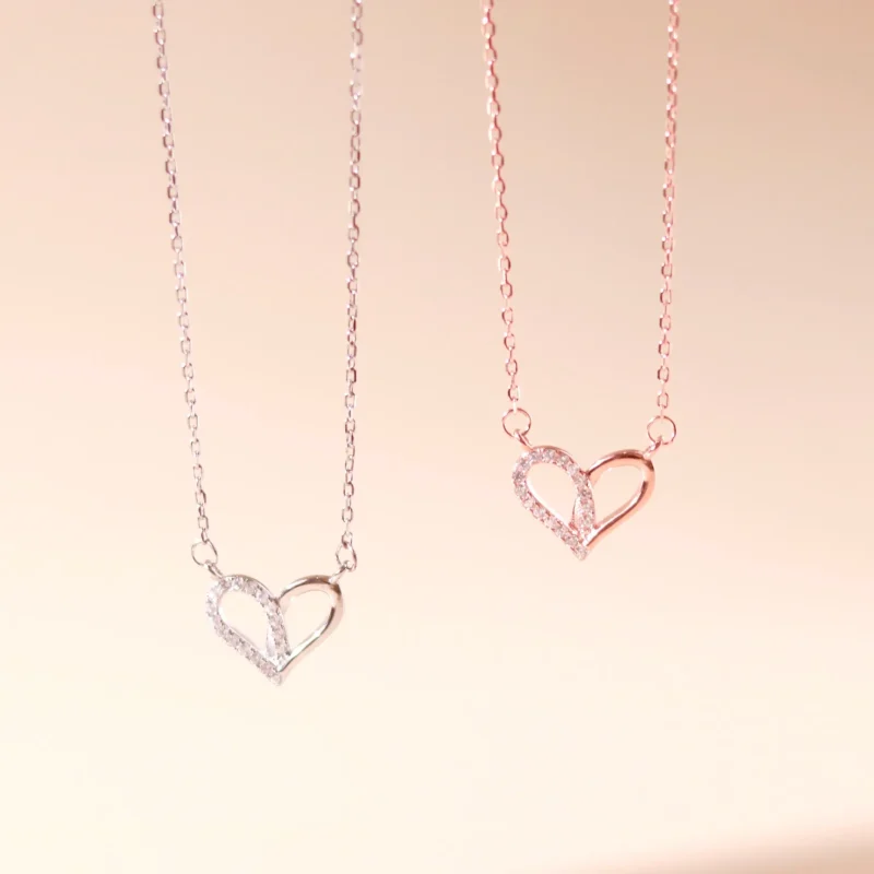 silver-necklace-with-cz-heart-pendant-in-platinum-finish-1