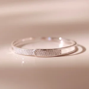 sparkling-cuff-bracelet-in-polished-silver-1